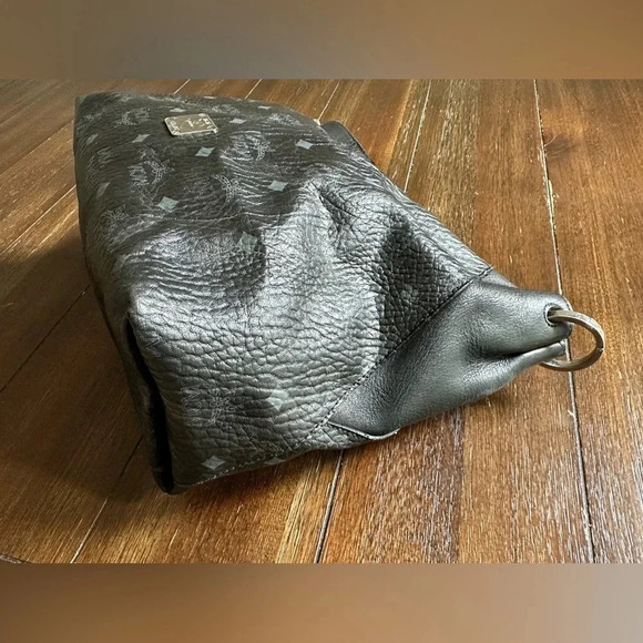 MCM Klara Visetos hobo bag - Picture 7 of 16